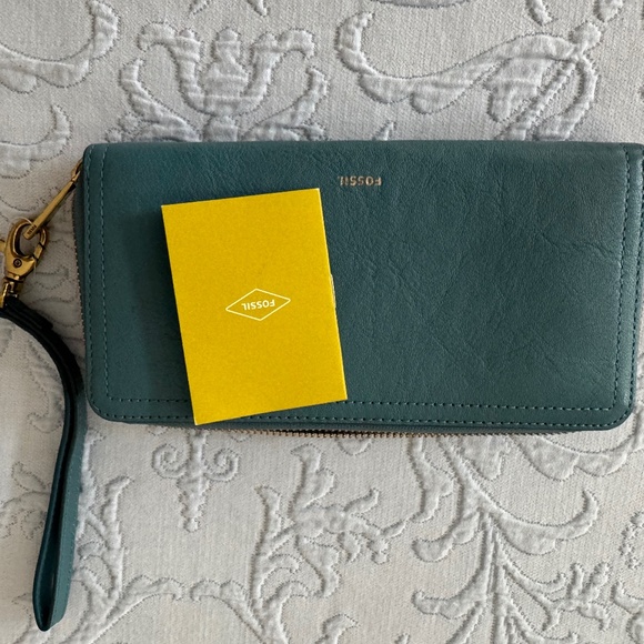 Fossil wristlet leather wallet - Picture 2 of 7